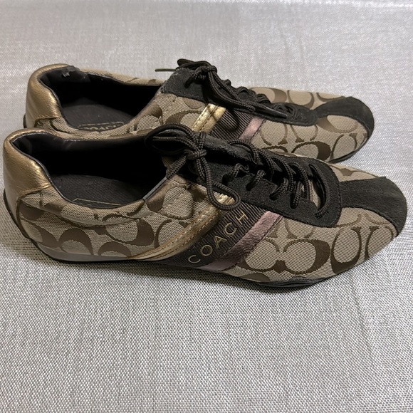 COACH WOMENS CANVAS KHAKI/TAN WITH GOLD AND COPPER STRIPES SIZE 9. USED. - Picture 8 of 8